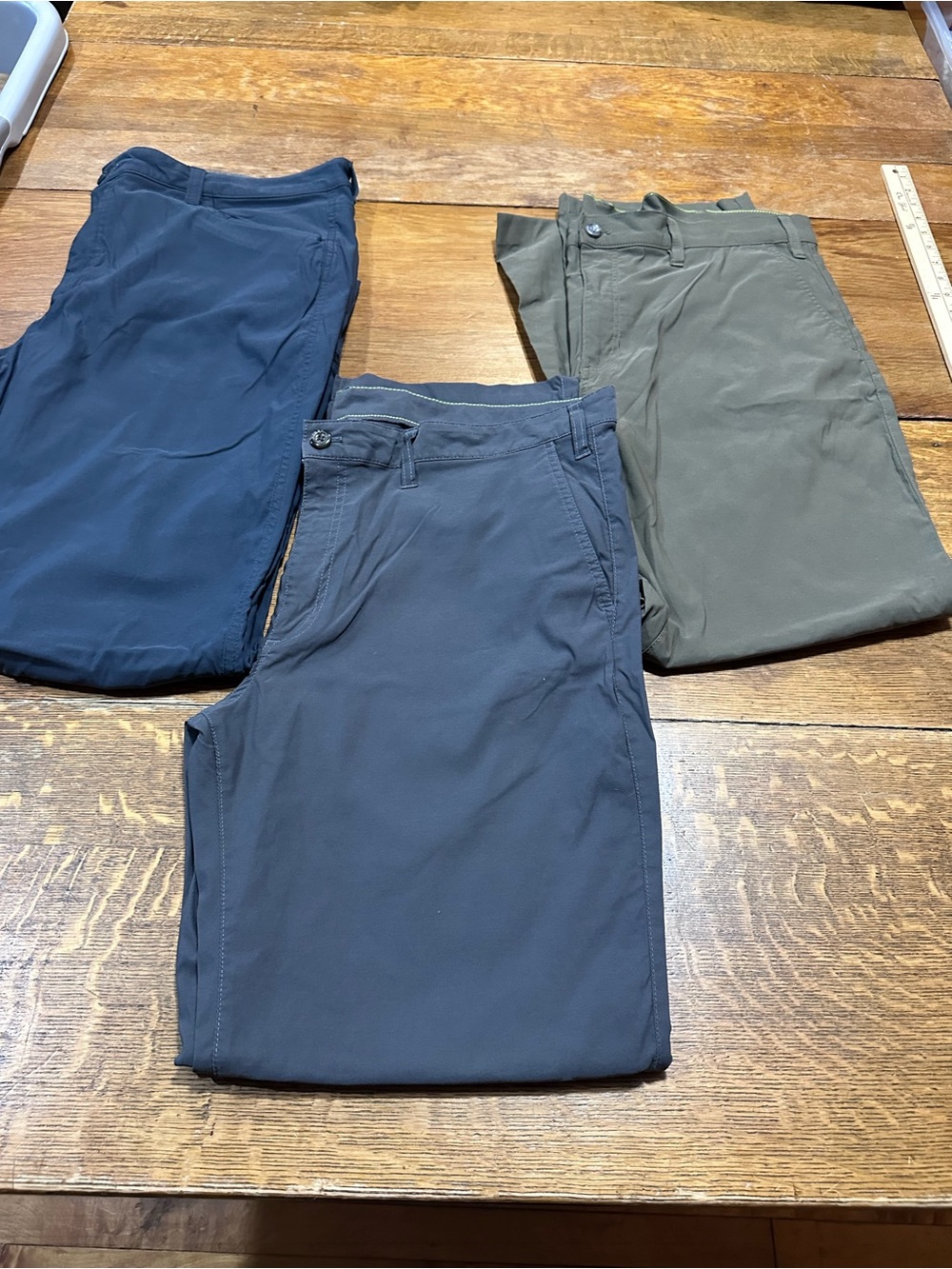 Eddie Bauer 3‎ pair Sz 40x32  Men's Chinos in Navy, Charcoal and Olive